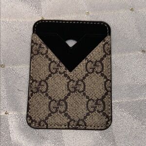 MAGNETIC CARD HOLDER